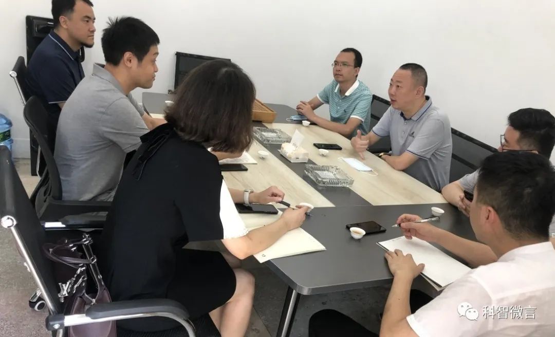 北碚区商务委莅临八爪鱼互联网教育产业园暨网红直播基地视察指导